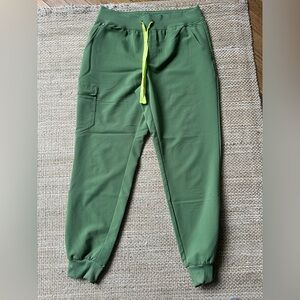 FIGS Green Womens Zamora Scrub Joggers.